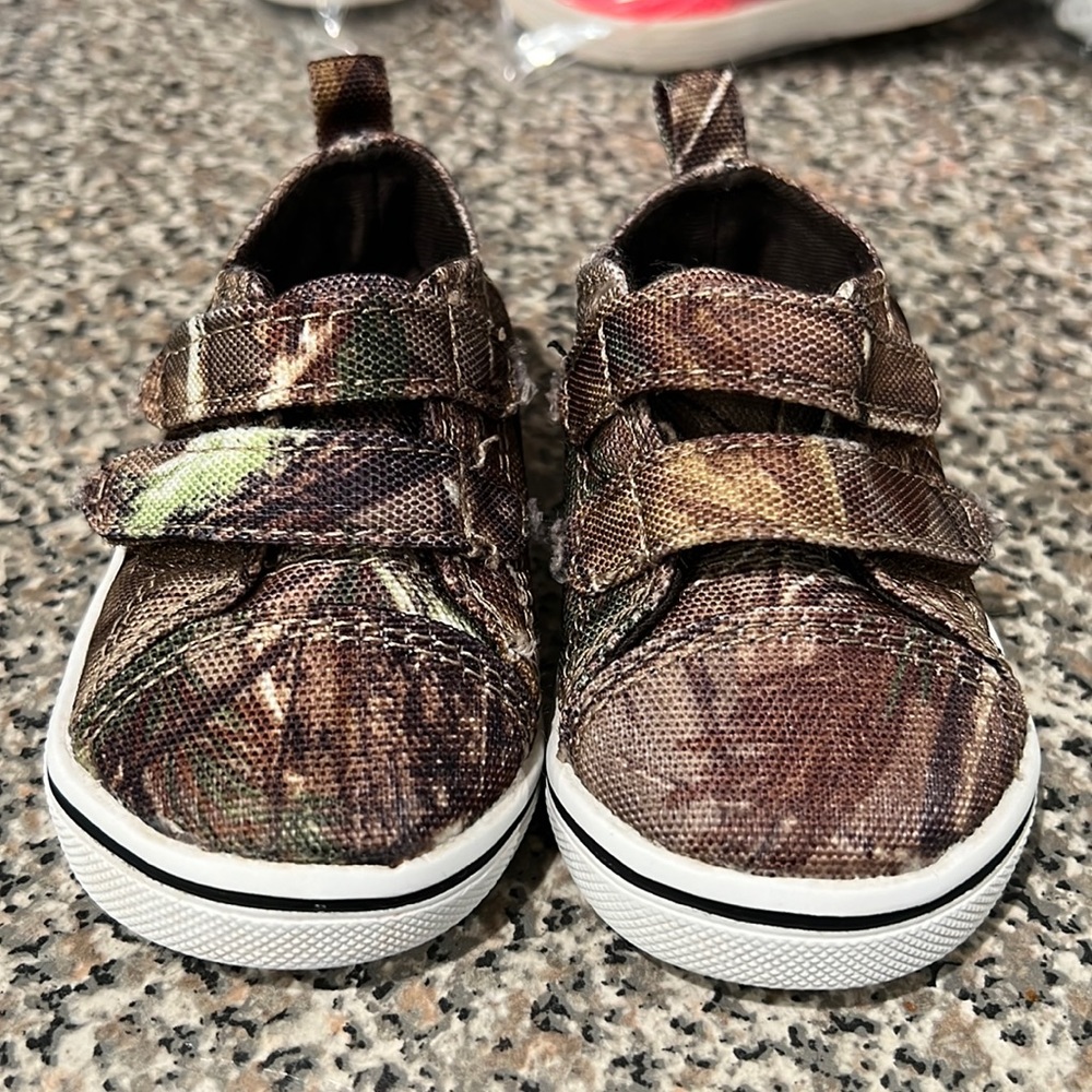 Toddler realteee outdoors shoes